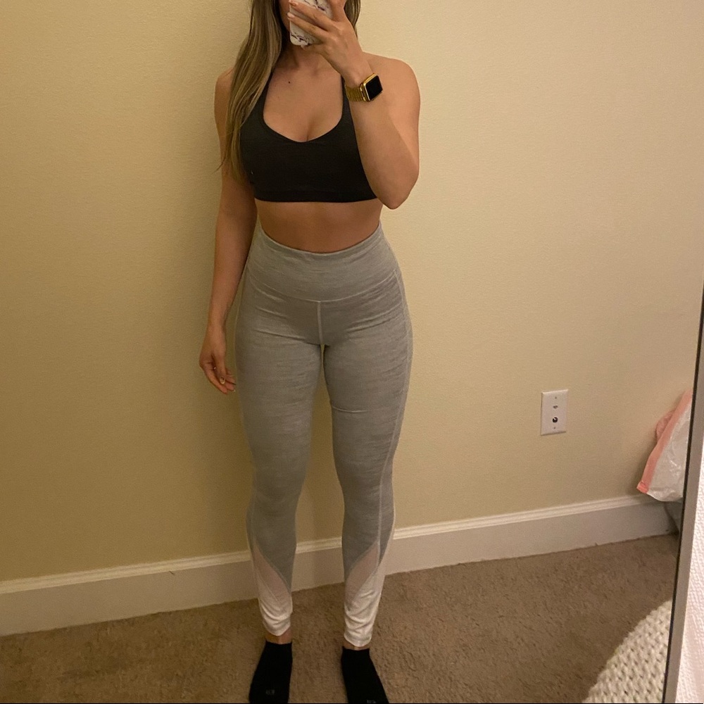 Light grey mesh high rise leggings - small